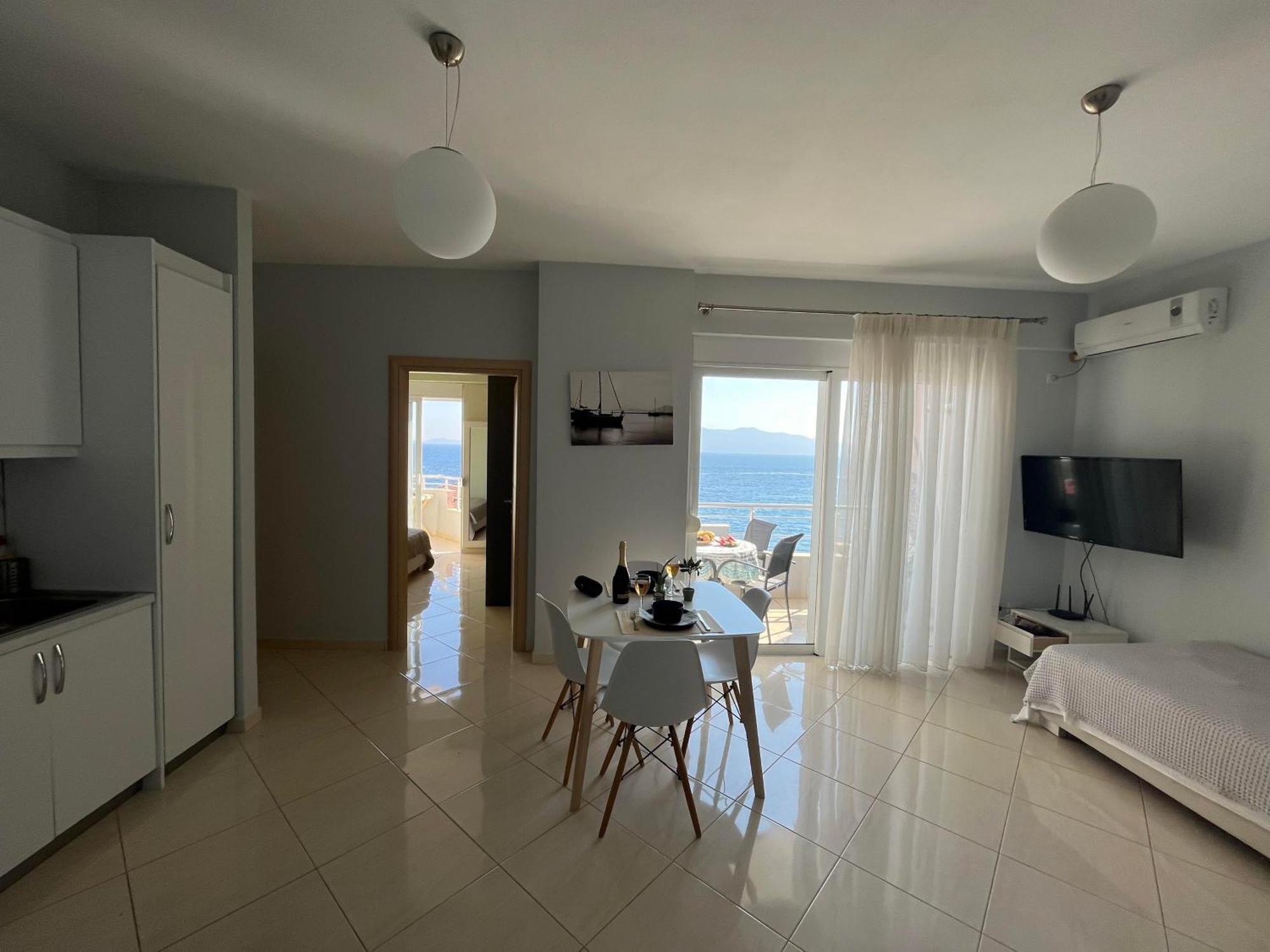 Sunflower Sea View Apartament